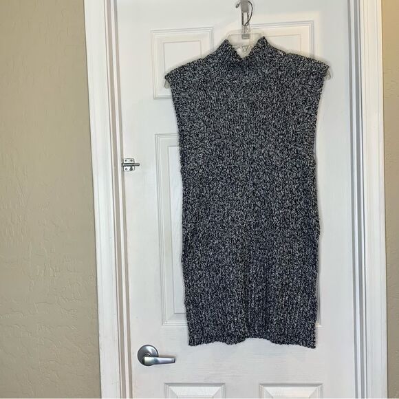 7 for all Mankind Mock Turtleneck Sleeveless Sweater Size Small - Picture 1 of 9